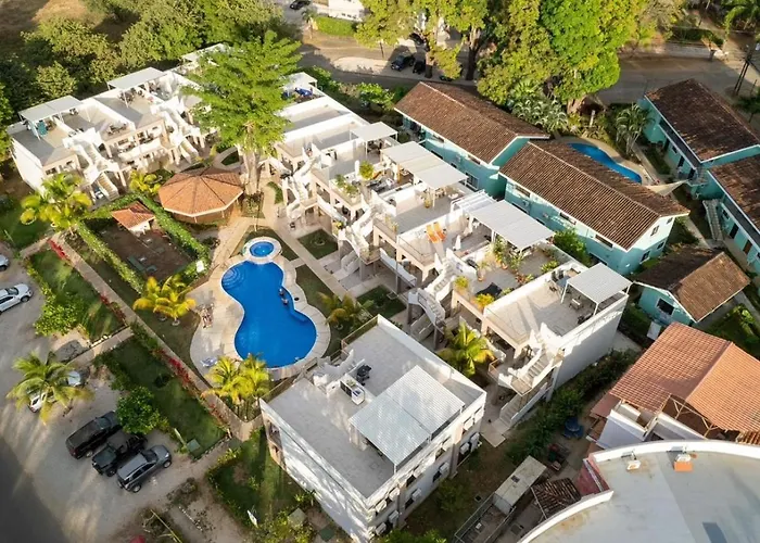 The Nest 2 Bedroom1 Bath Rooftop Patio * Coco